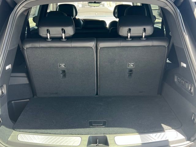 2026 Cadillac VISTIQ Sport - Photo 17