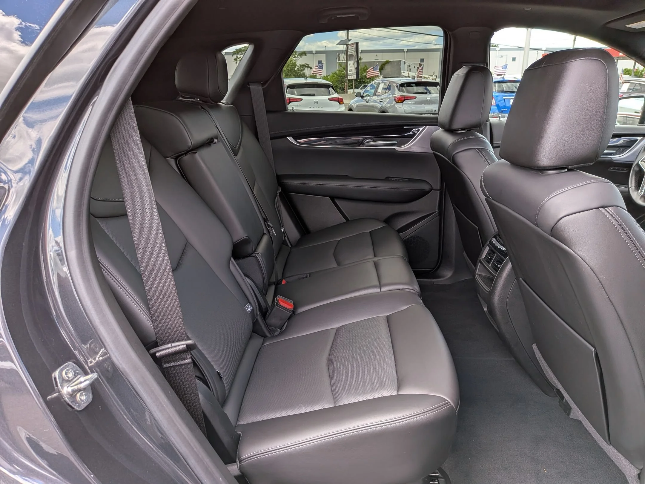 Used 2022 Wilder Metallic Cadillac AWD Premium Luxury image 26