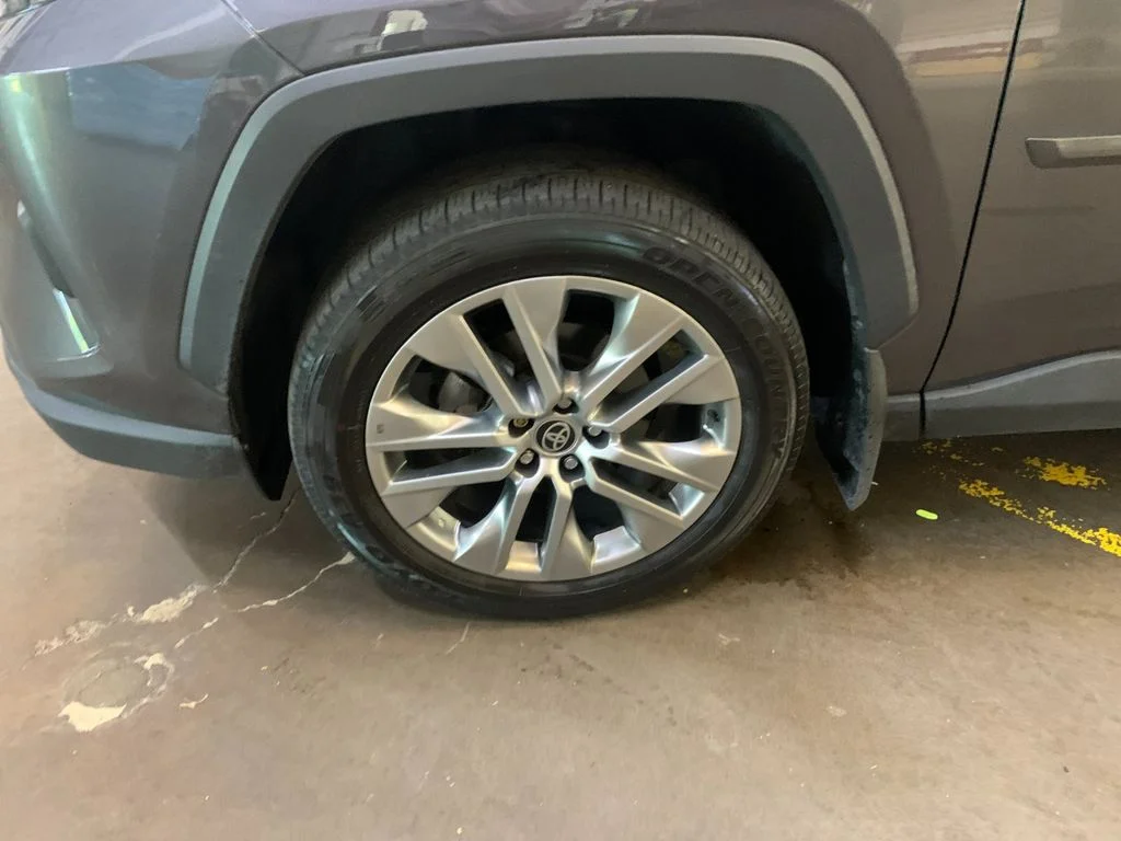 Used 2024 Gray Toyota XLE Premium image 33