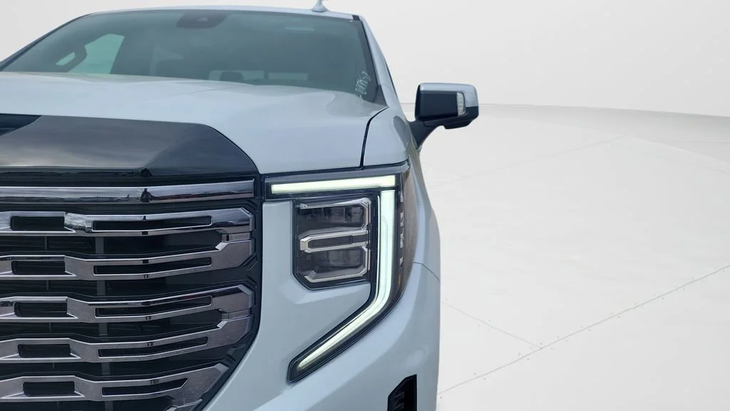 New 2026 Glacier White Tricoat GMC Denali Ultimate image 28