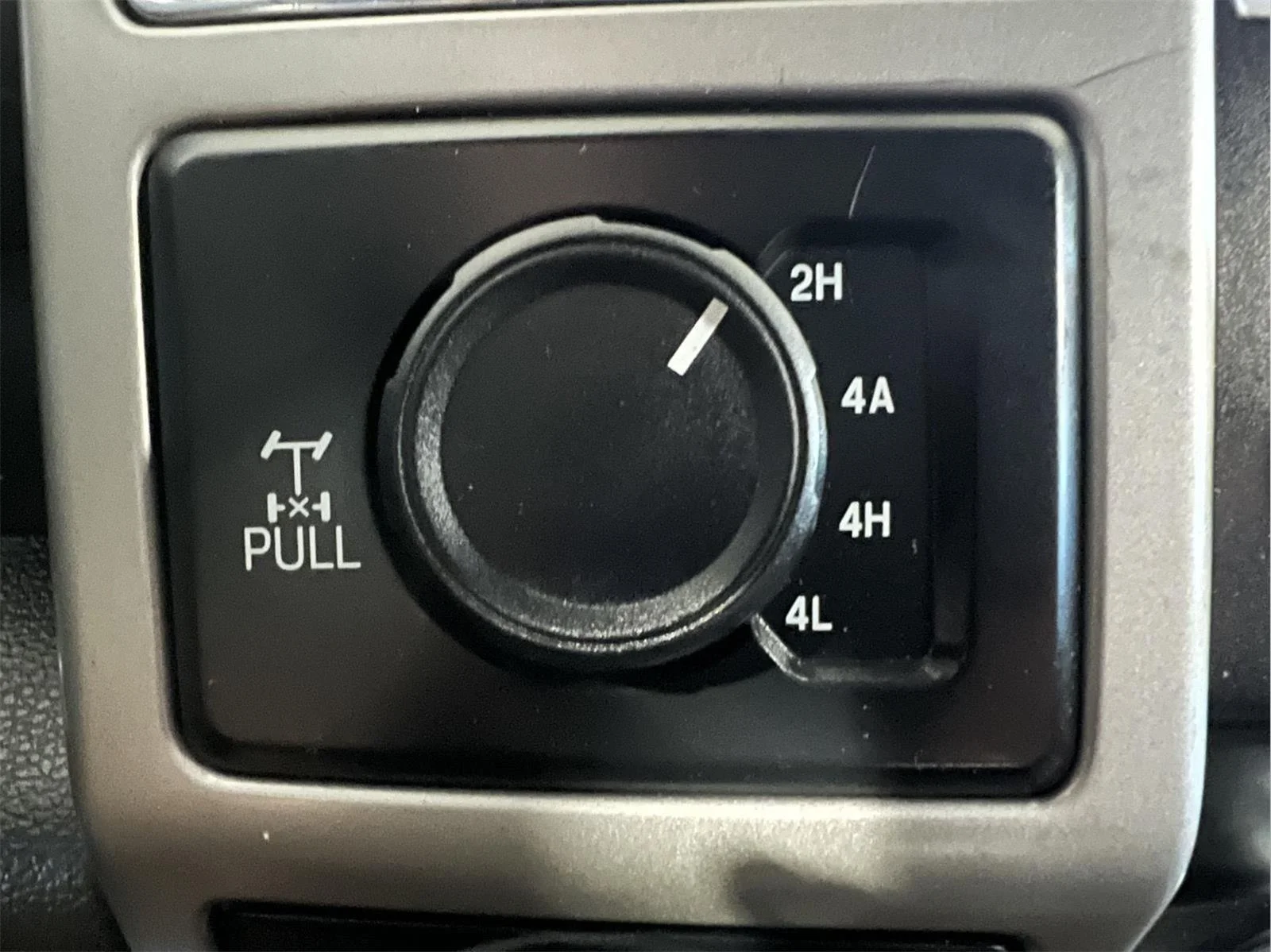 Used 2019 Blue Jeans FORD LARIAT image 28