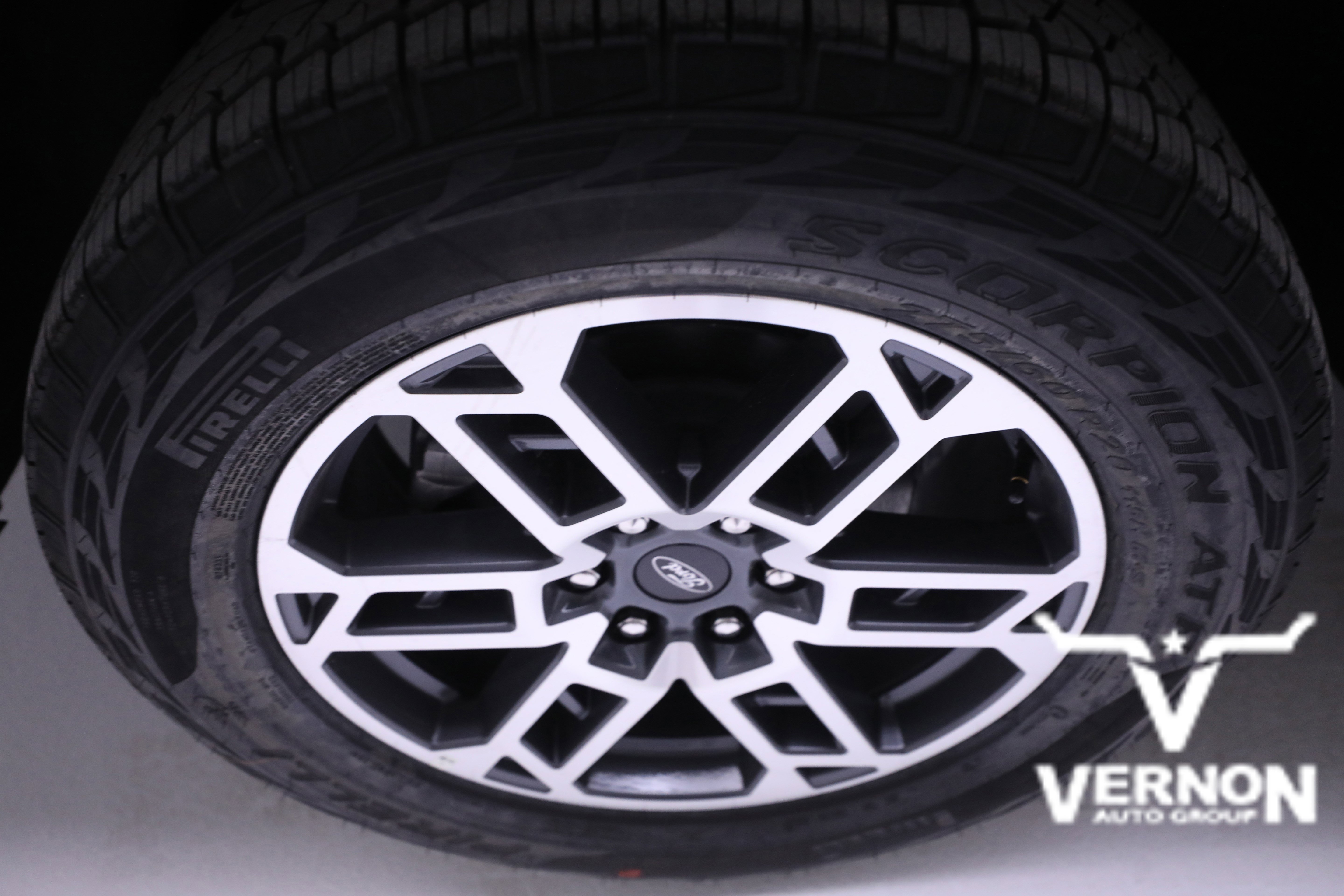 New 2026 Agate Black Metallic Ford  image 31
