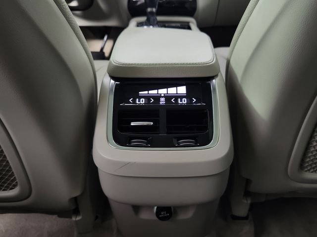 2016 Volvo XC90 Momentum - Photo 19