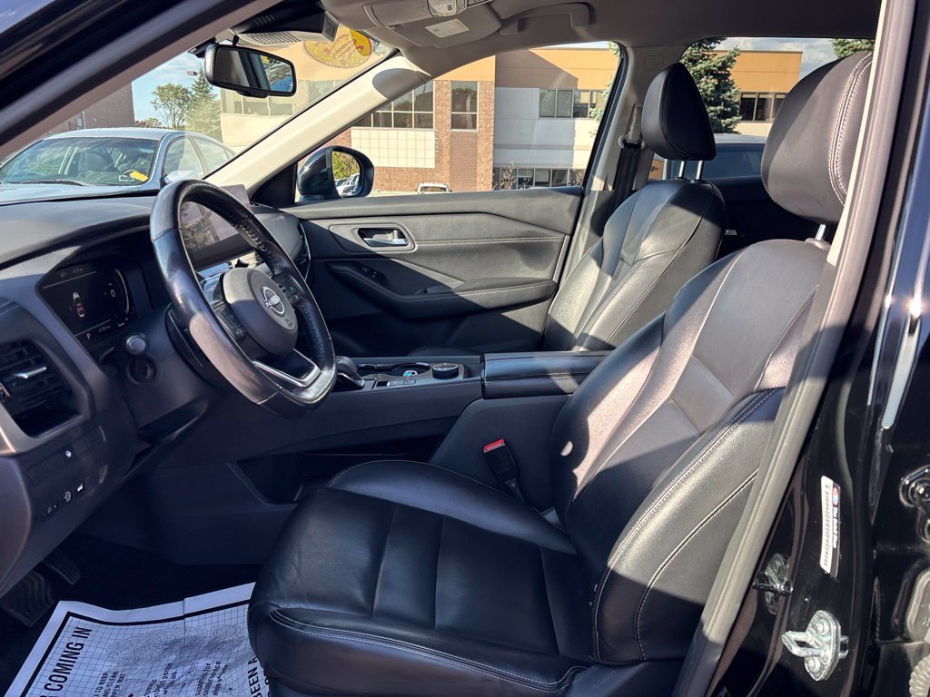 Used 2024 Black Nissan SL image 19