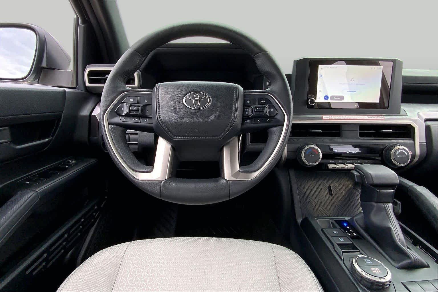 Used 2025 Ice Cap Toyota SR5 image 6