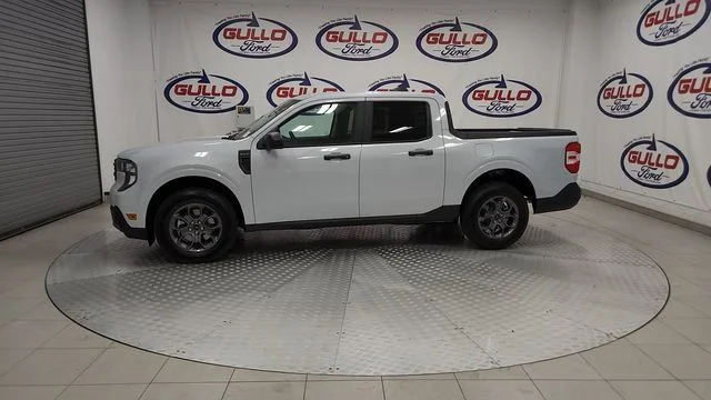 New 2025 Space White Metallic Ford XLT image 6