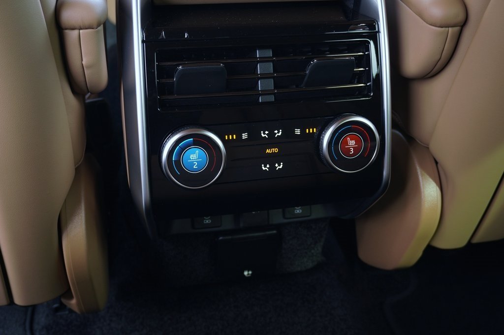 2026 LAND ROVER RANGE ROVER - Image 30