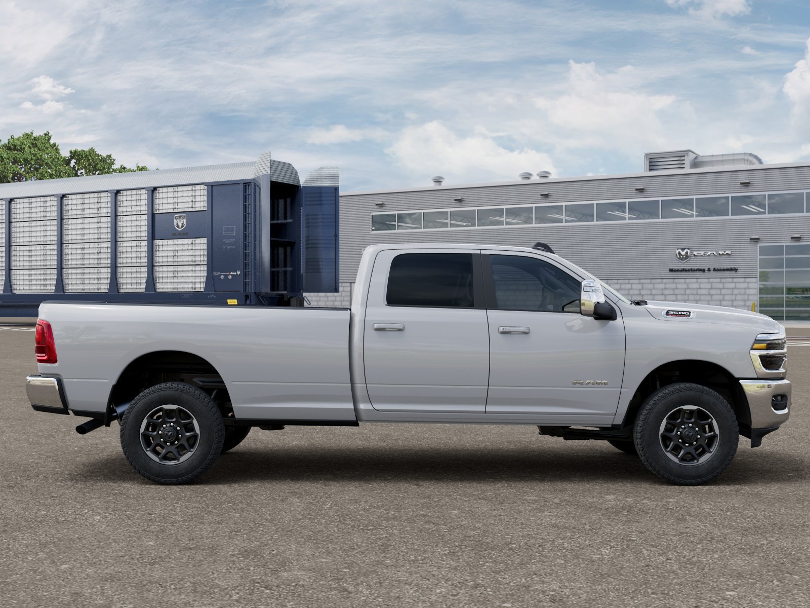 New 2026 Bright White Clear-Coat Exterior Paint RAM LARAMIE image 26