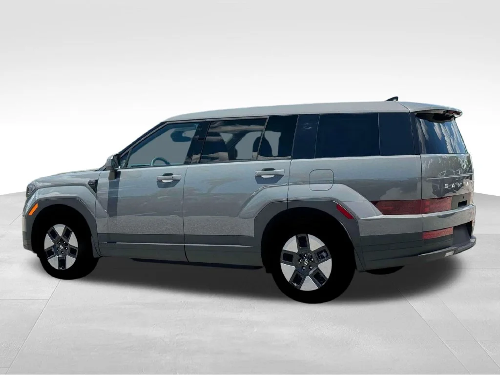 Used 2026 Gray Hyundai SE image 4