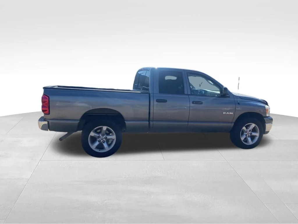 Used 2008 Gray Dodge SLT image 30