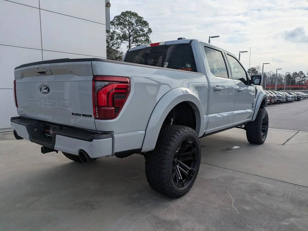 New 2026 Avalanche Ford Lariat image 4
