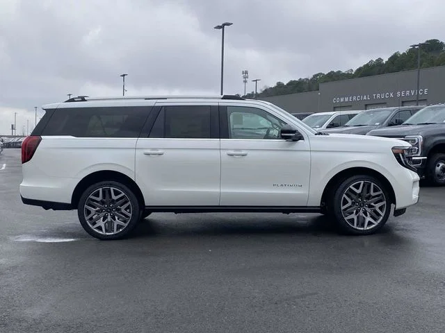 New 2026 Star White Metallic Tri-Coat Ford Platinum image 2