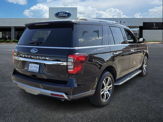 Used 2022 Black Ford Limited image 5
