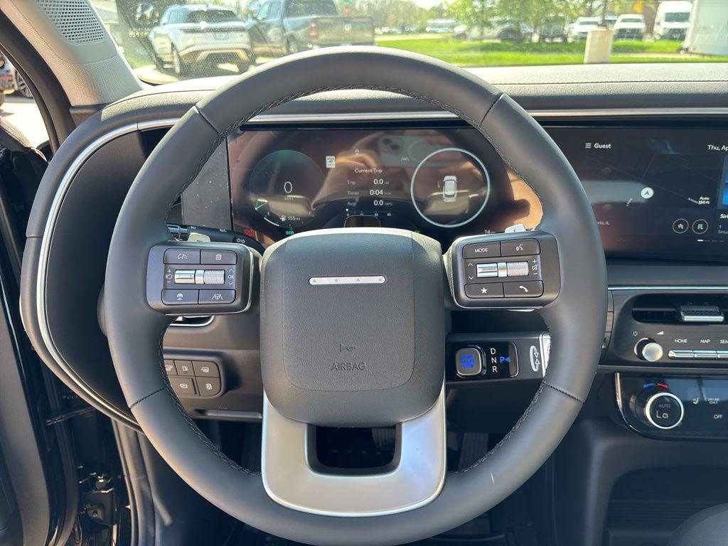 New 2026 Abyss Black Hyundai SEL 7P image 20