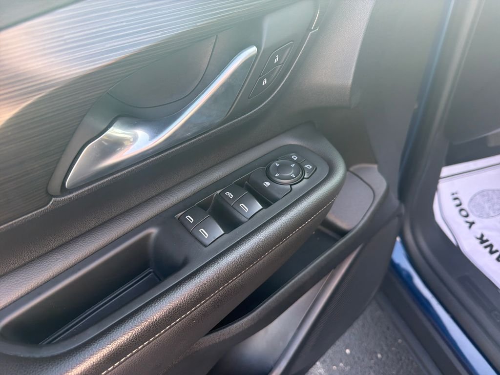 Used 2022 Blue GMC SLE image 11