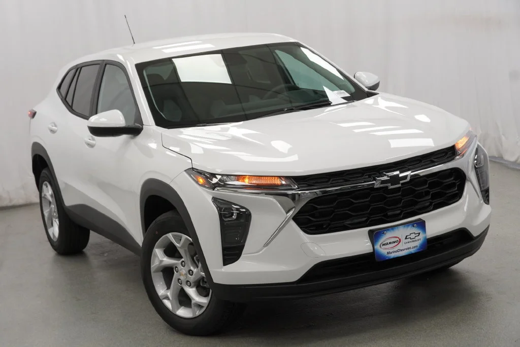 New 2026 Summit White Chevrolet LS image 12