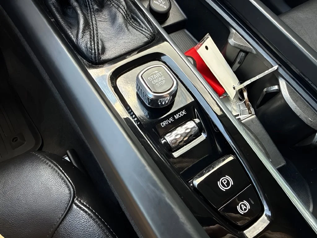 Used 2019  Volvo Momentum image 22