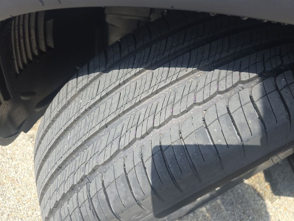 New 2026 Selenite Grey Metallic Mercedes-Benz GLE 350 image 28