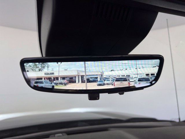 New 2026 Sterling Metallic GMC AT4 image 31