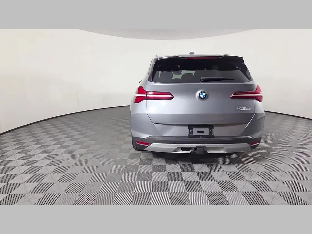 Used 2025 Skyscraper Gray Metallic BMW 30 xDrive image 41