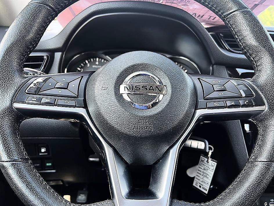 Used 2019 Magnetic Black Pearl Nissan S image 21