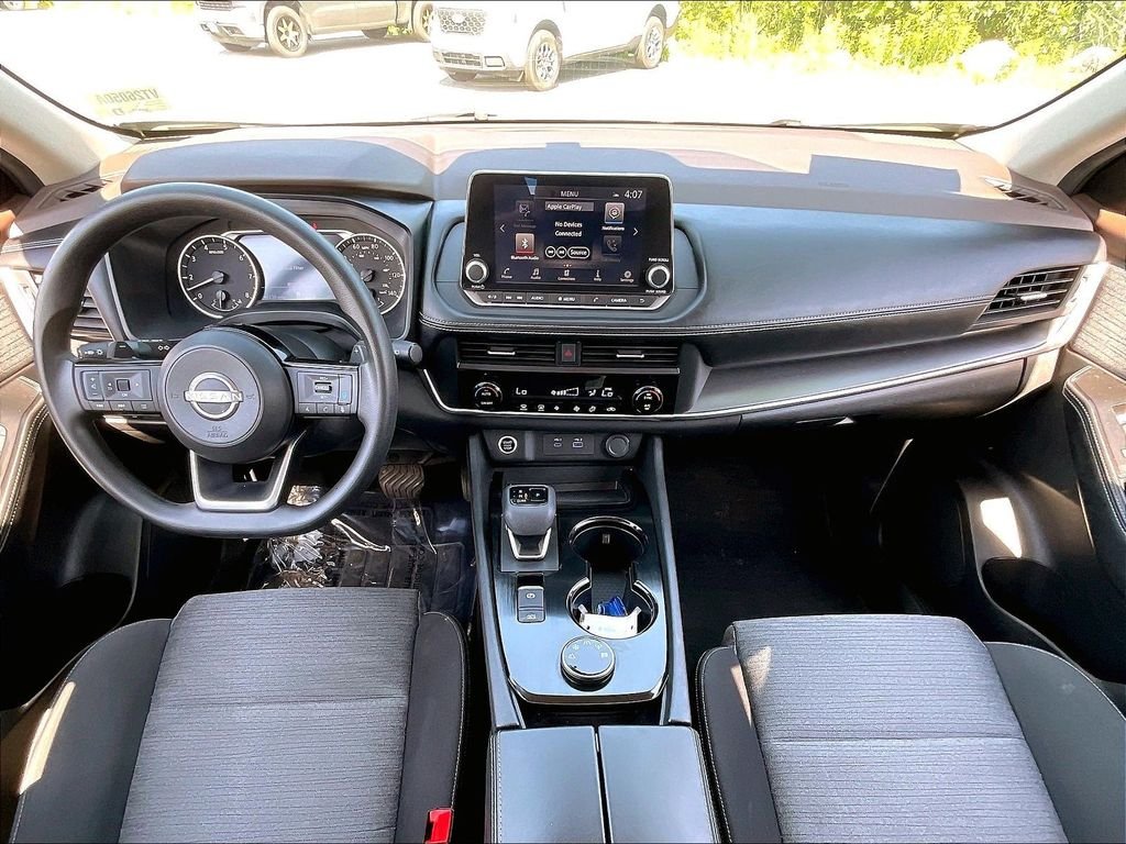 Used 2023 Pearl White Tricoat Nissan SV image 20