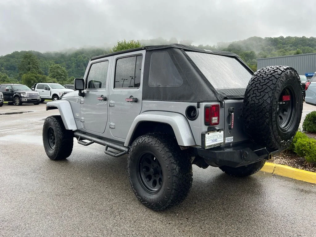 Used 2013 Billet Silver Metallic Jeep Unlimited Sahara image 8