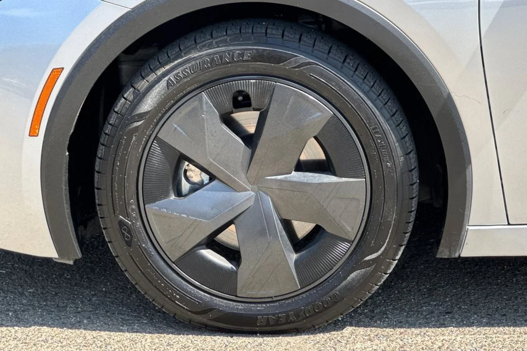 Used 2026  Toyota SE image 30