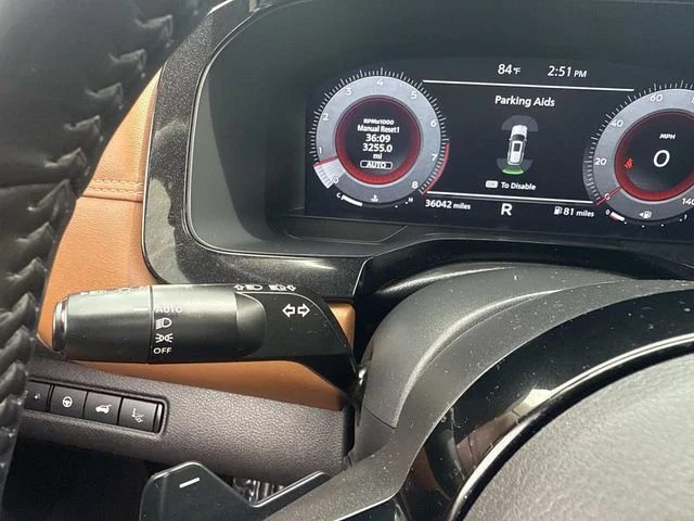 Used 2024 Gray Nissan Platinum image 37