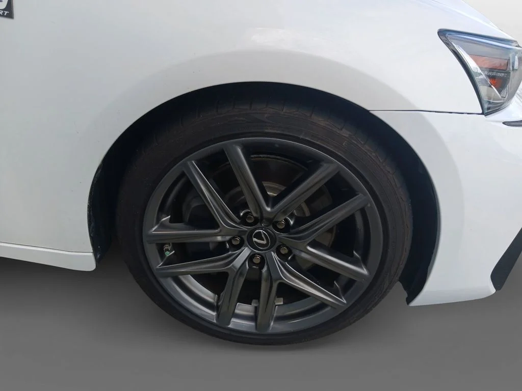 Used 2020 White Lexus 300 image 16