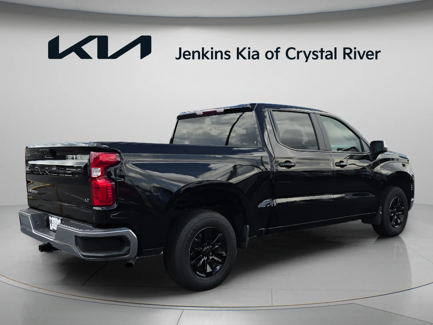Used 2025 Black Chevrolet LT image 4