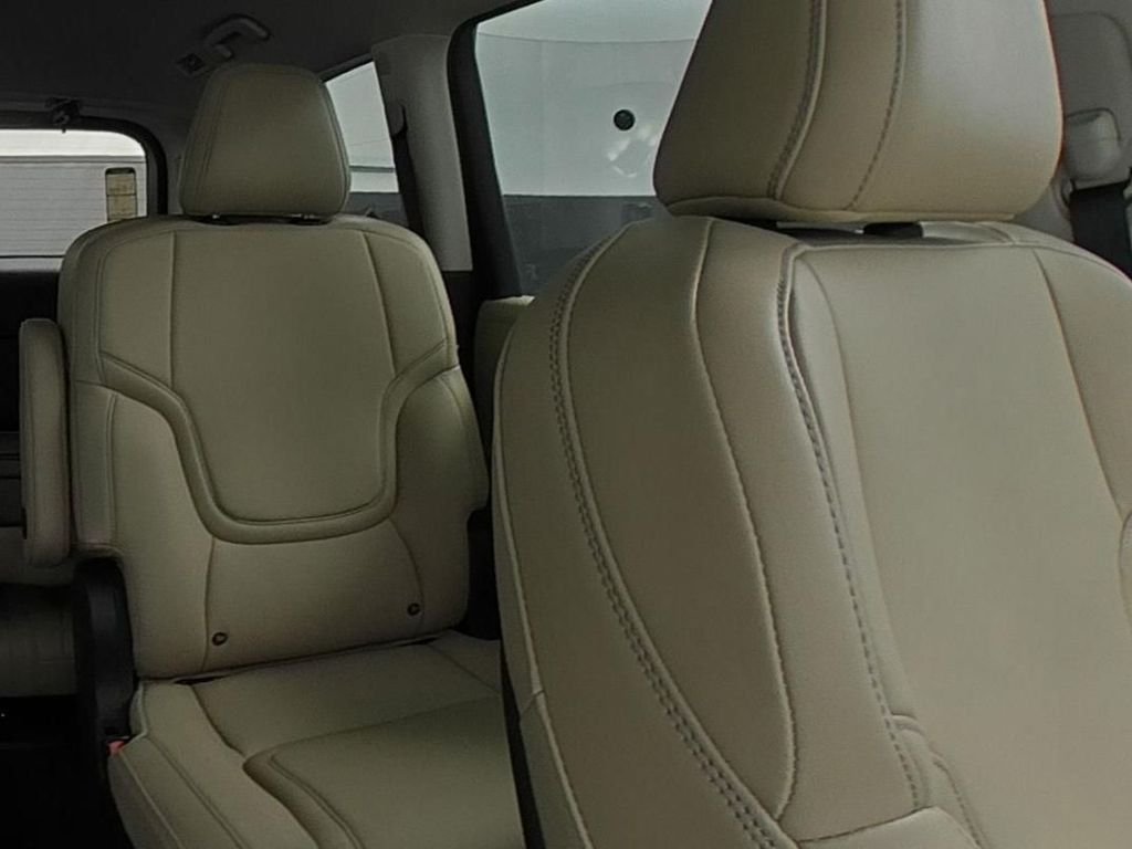 New 2026 White INFINITI PURE image 23
