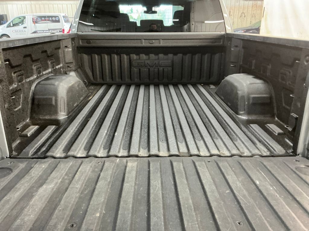 Used 2023 Sterling Metallic GMC Elevation image 28