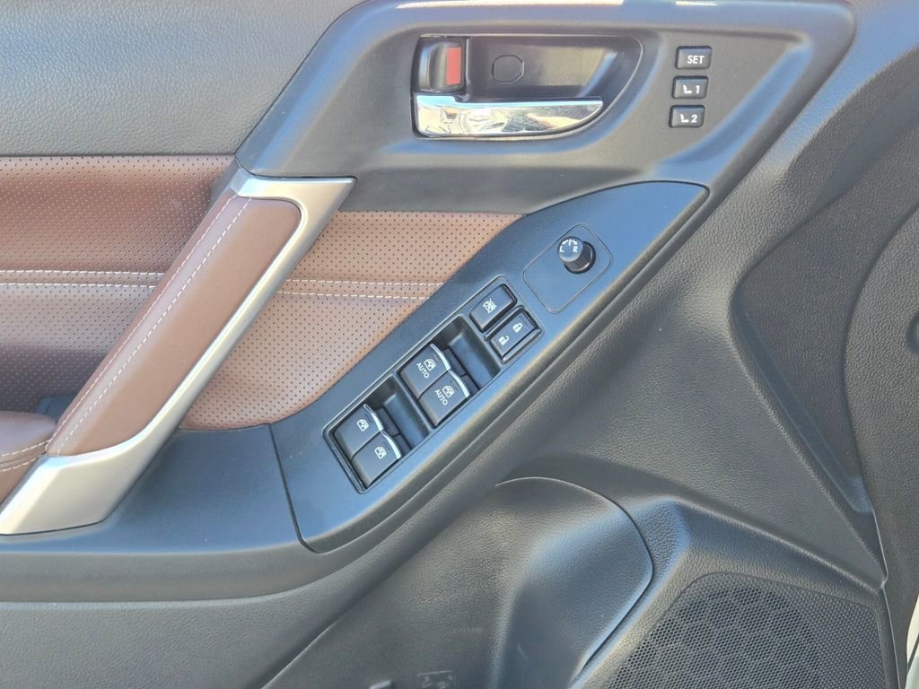 2017 Subaru Forester Touring - Photo 17