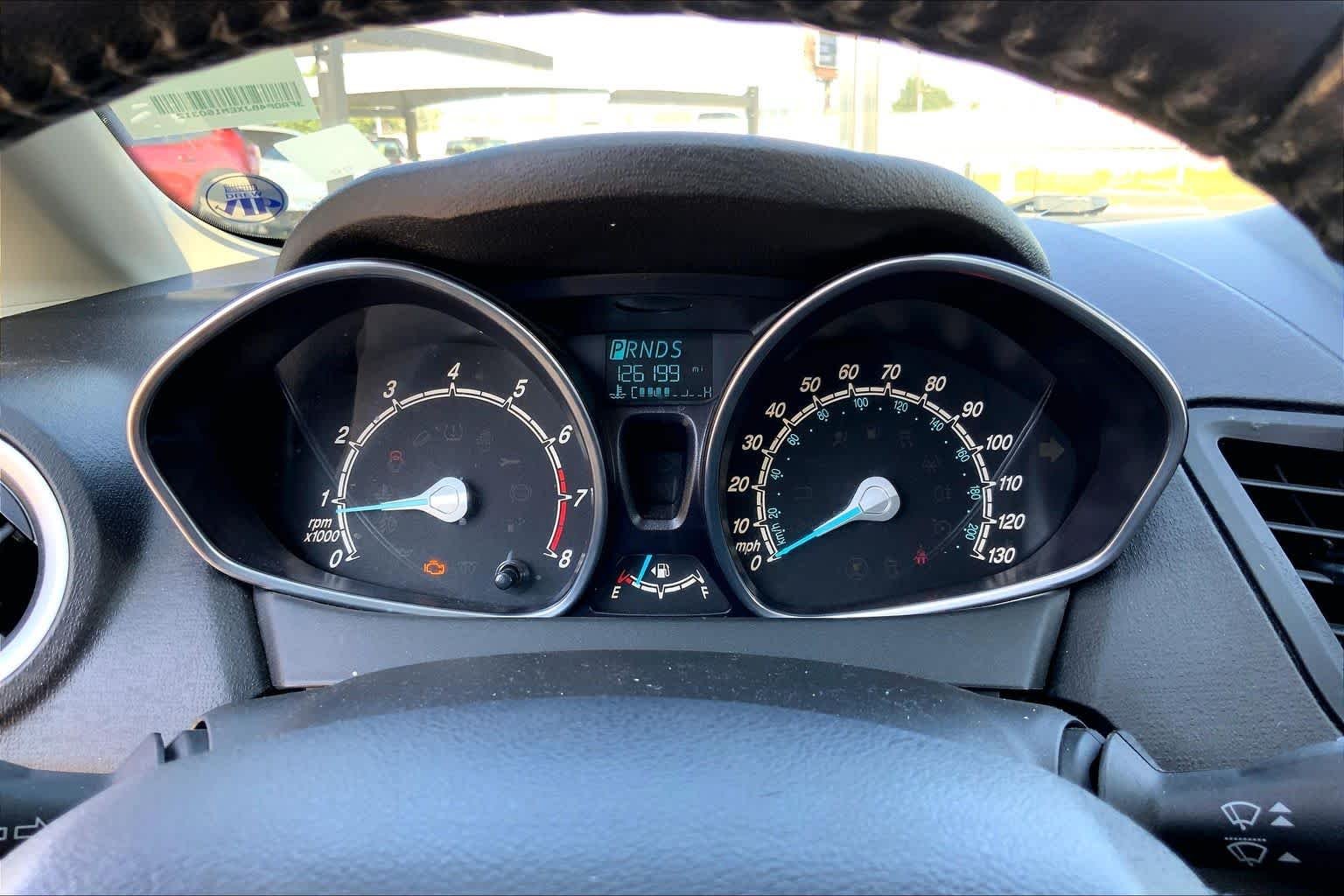Used 2014 Ingot Silver Metallic Ford SE image 22