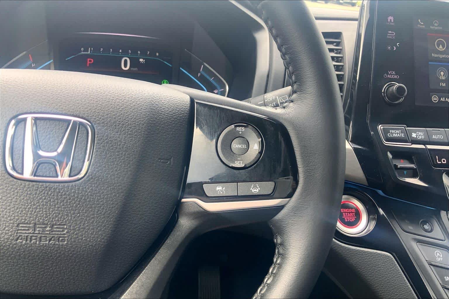 Used 2024 Sonic Gray Pearl Honda Touring image 21