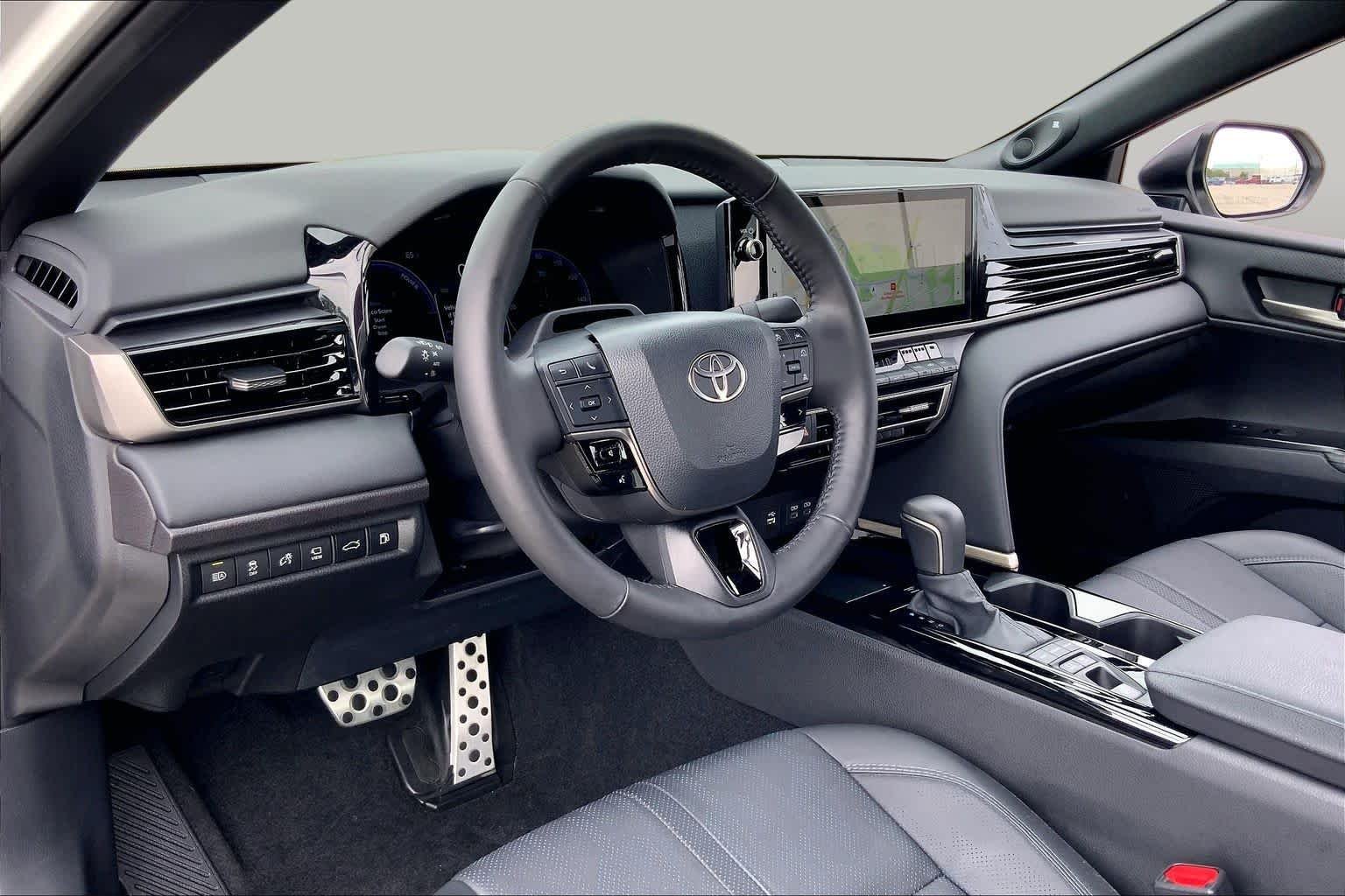 Used 2026 Wind Chill Pearl Toyota XSE image 17