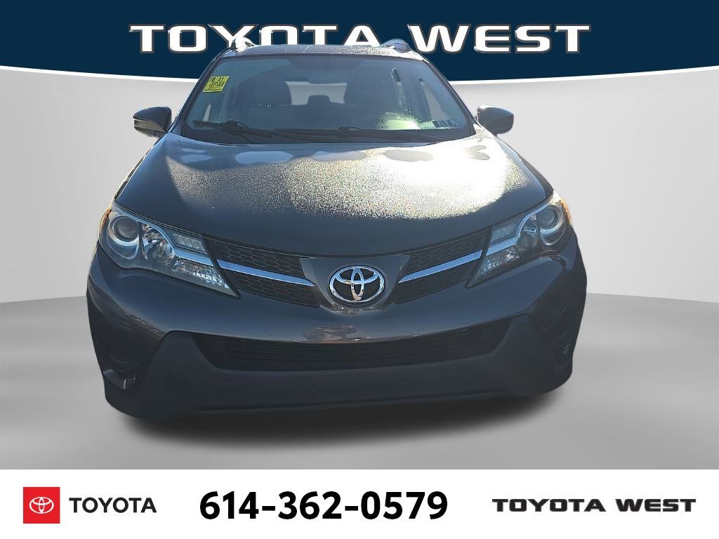 Used 2015 Gray Toyota LE image 2