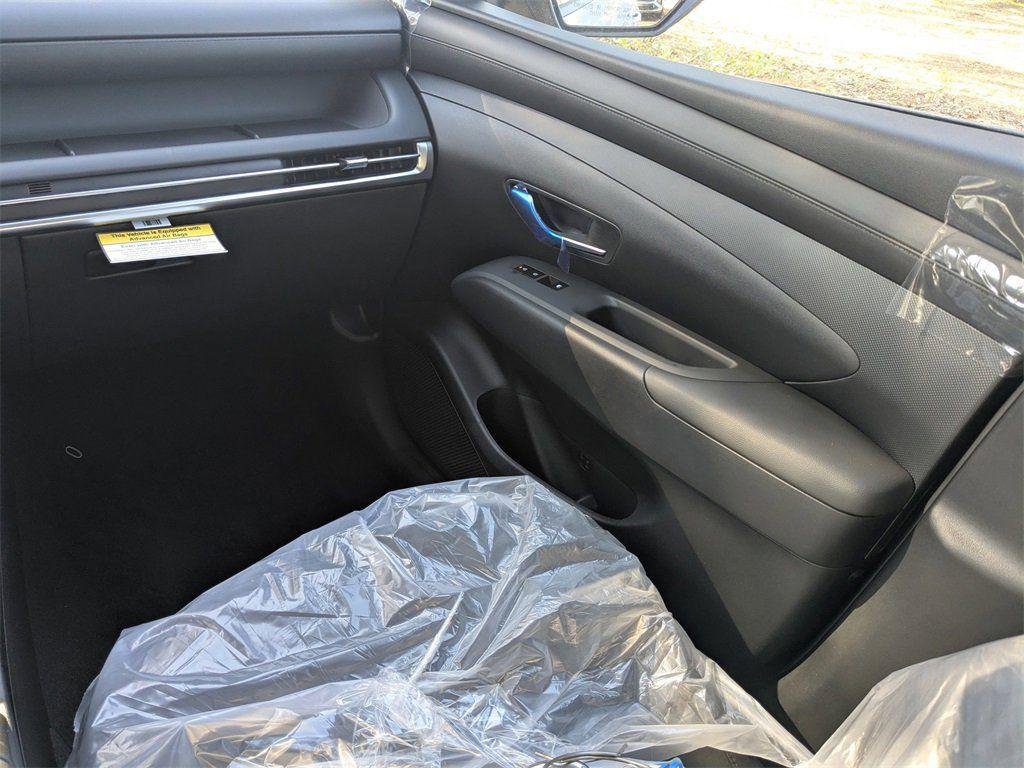 New 2026 White Hyundai SEL FWD image 18