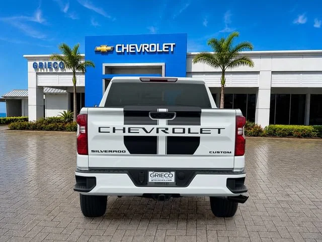 New 2026 Summit White Chevrolet Custom image 4