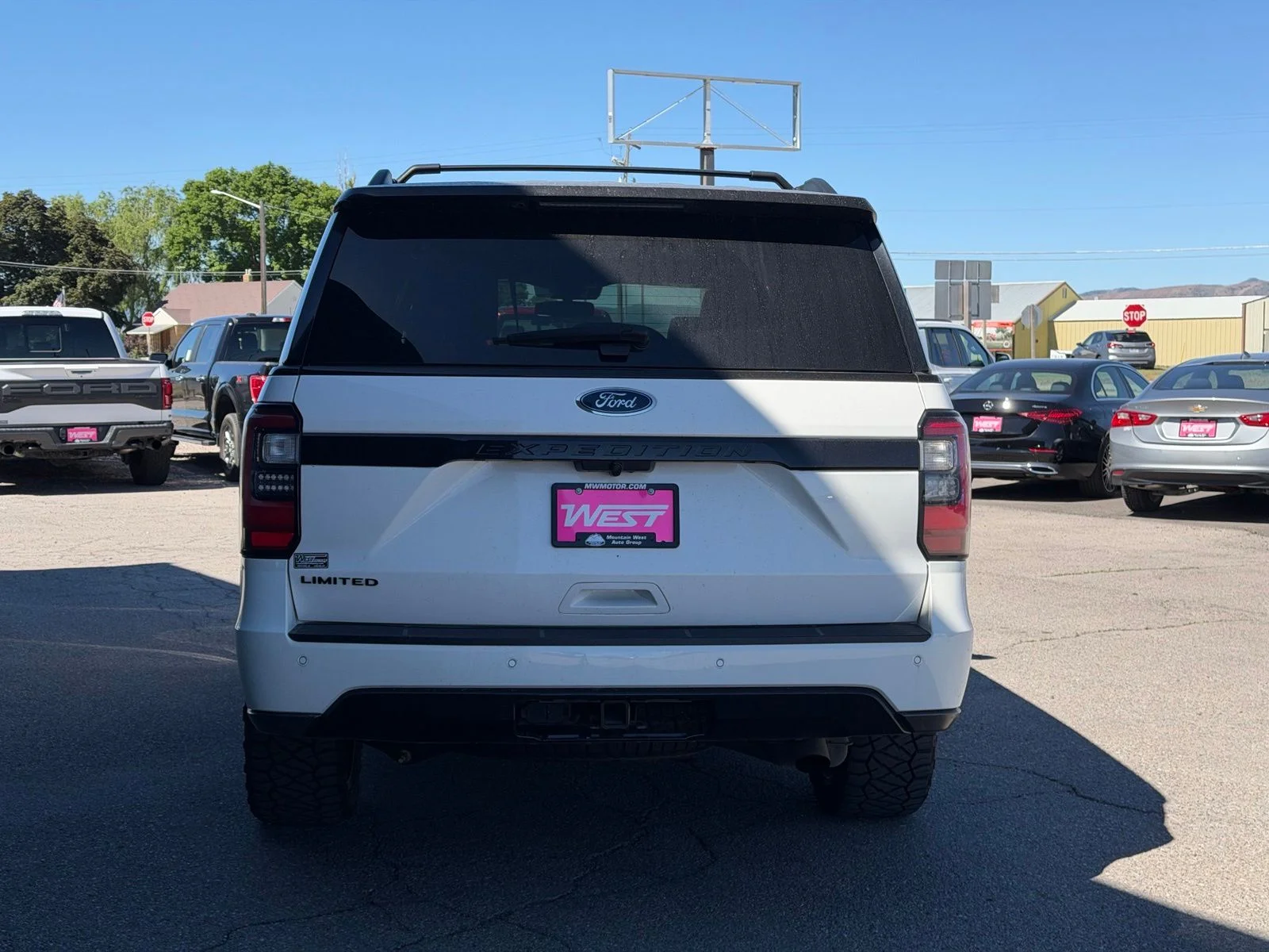 Used 2020 White Ford Limited image 4