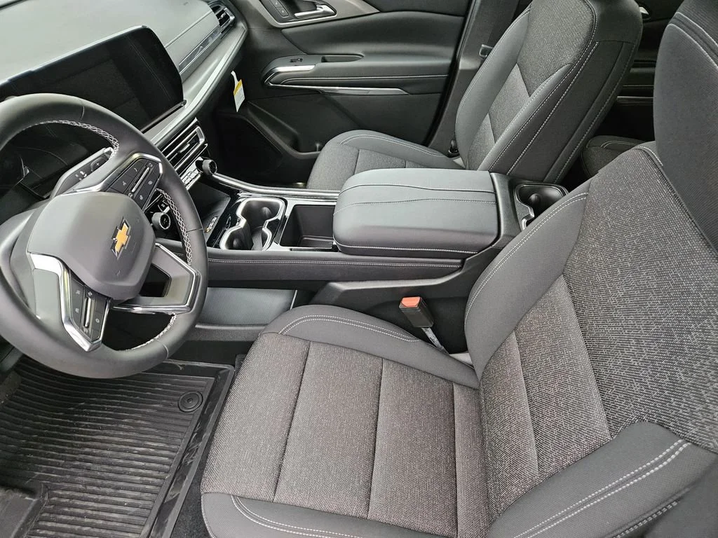 2026 Chevrolet Traverse LT - Photo 11