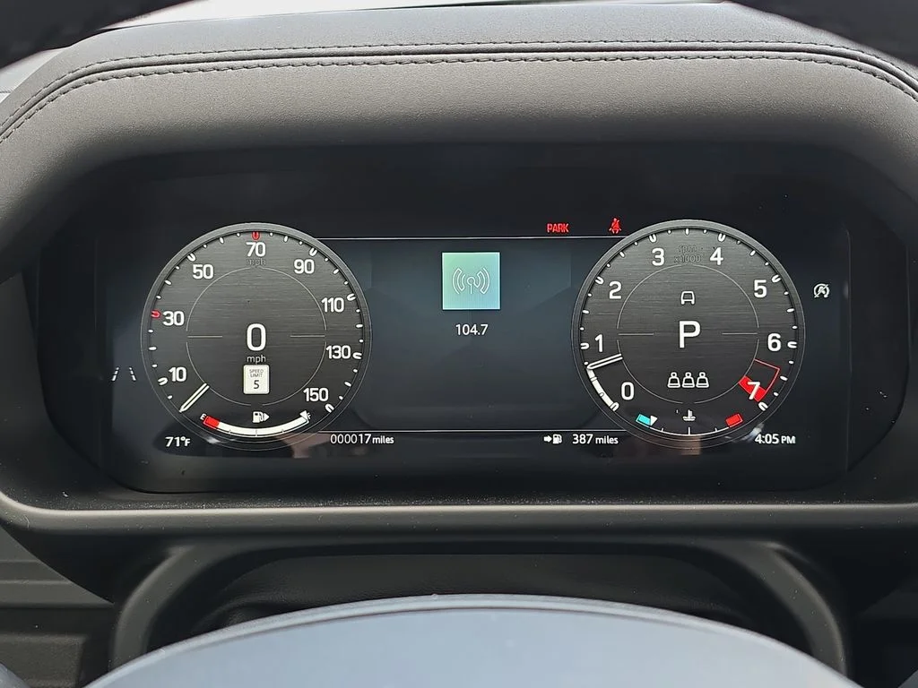 New 2026 Fuji White LAND ROVER S image 18