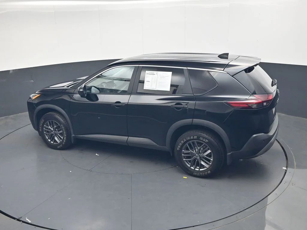 Used 2023 Black Nissan S image 27