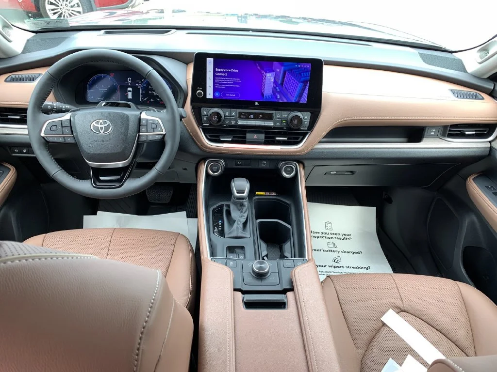 Used 2026  Toyota Platinum image 16