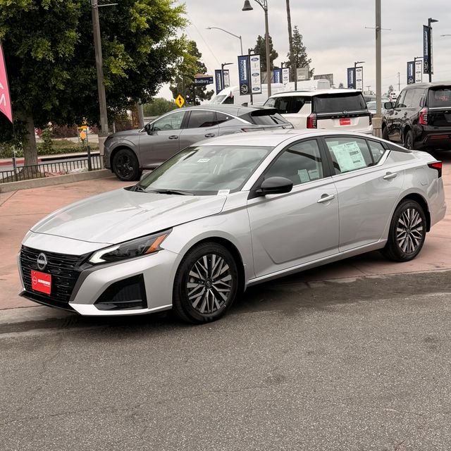 New 2026 Brilliant Silver Metallic Nissan SV image 9