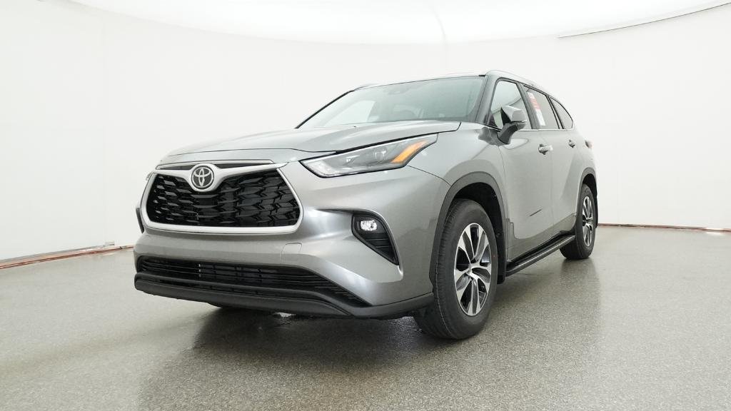 New 2026 Heavy Metal Toyota XLE image 18