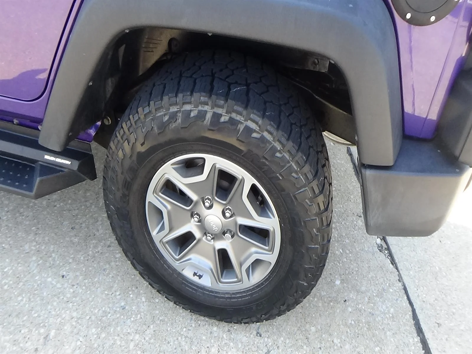 Used 2018 Xtreme Purple Clear Coat (phg) Jeep Rubicon image 9