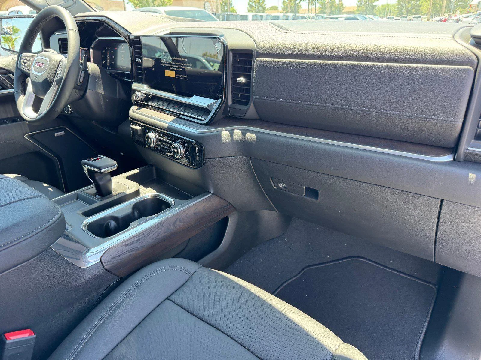 New 2026 Glacier White Tricoat GMC SLT image 7