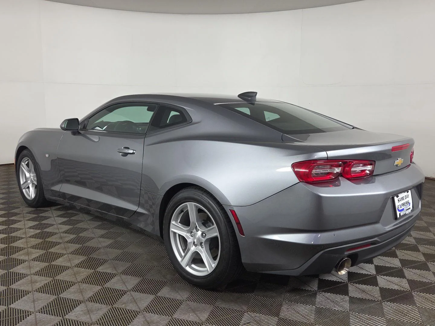 Used 2022 Satin Steel Metallic Chevrolet 1LT image 4